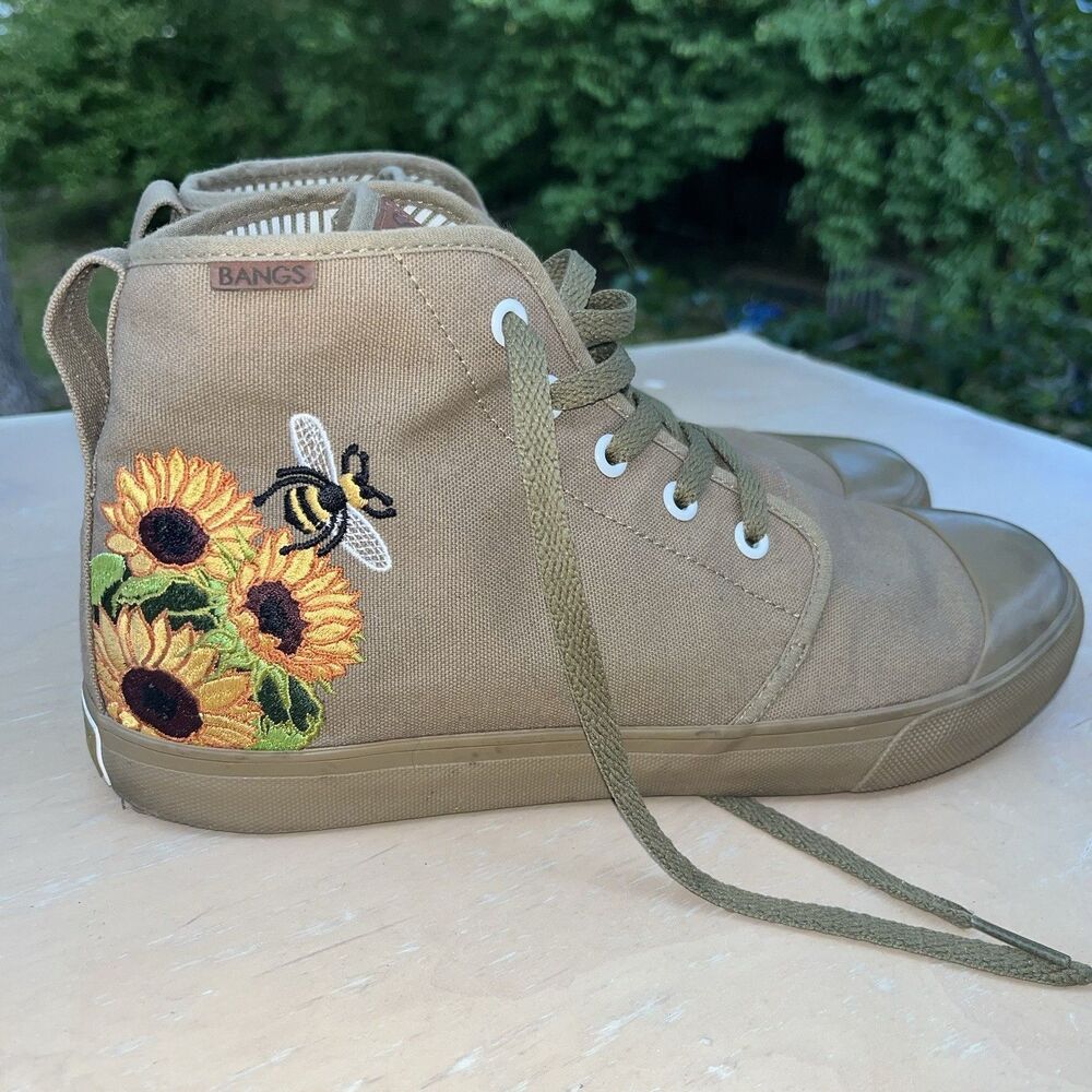 Bangs High Top Canvas Sneakers Brown Embroidery Flower-Bee Women's Size 9.5